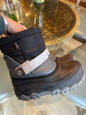 Zella Ortholite Gray Waterproof Snow Boots Kids Boys Size 2 Youth